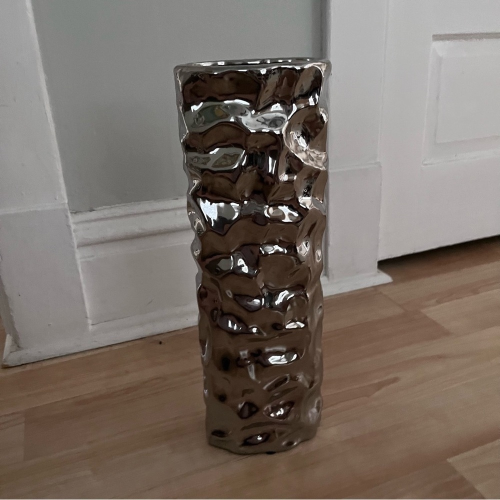 Italian Vintage sculptural Space Age style vase in chromed ceramic silver